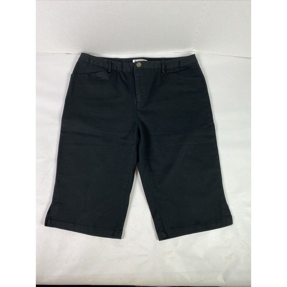 Liz Claiborne Capris Shorts Womens Size 6 Stretch First issue Black Pants
